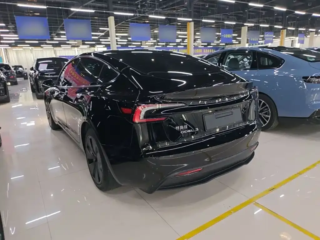 Tesla Model 3 — фото 2
