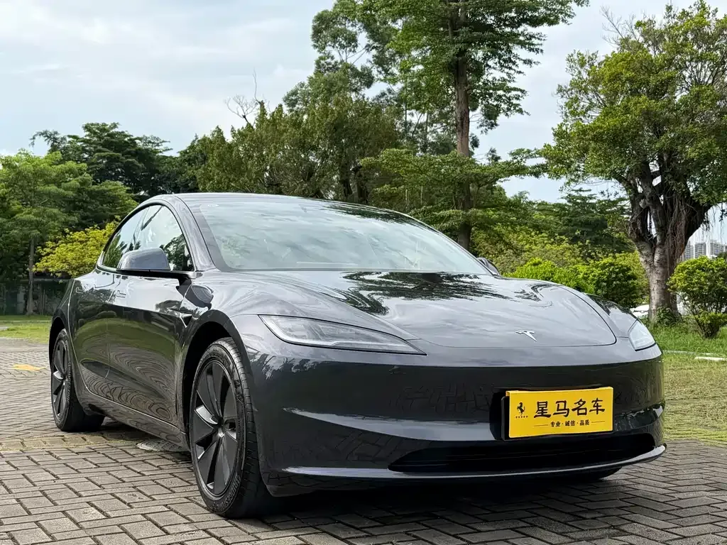 Tesla Model 3 — фото 8