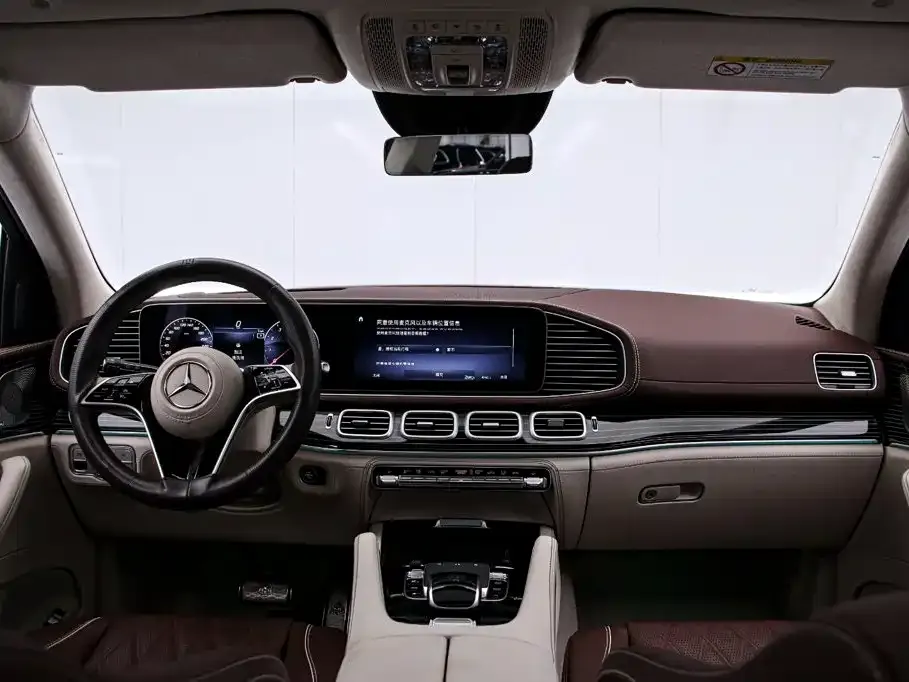 Mercedes-Benz GLS — фото 9