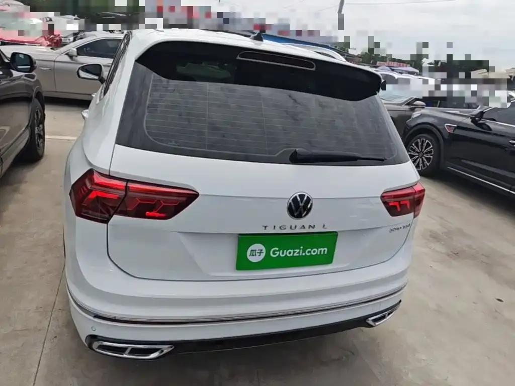 Volkswagen Tiguan L — фото 8