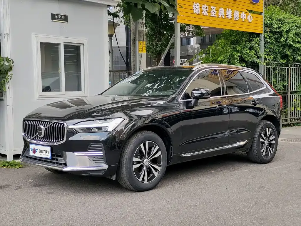 Volvo XC60 — фото 1