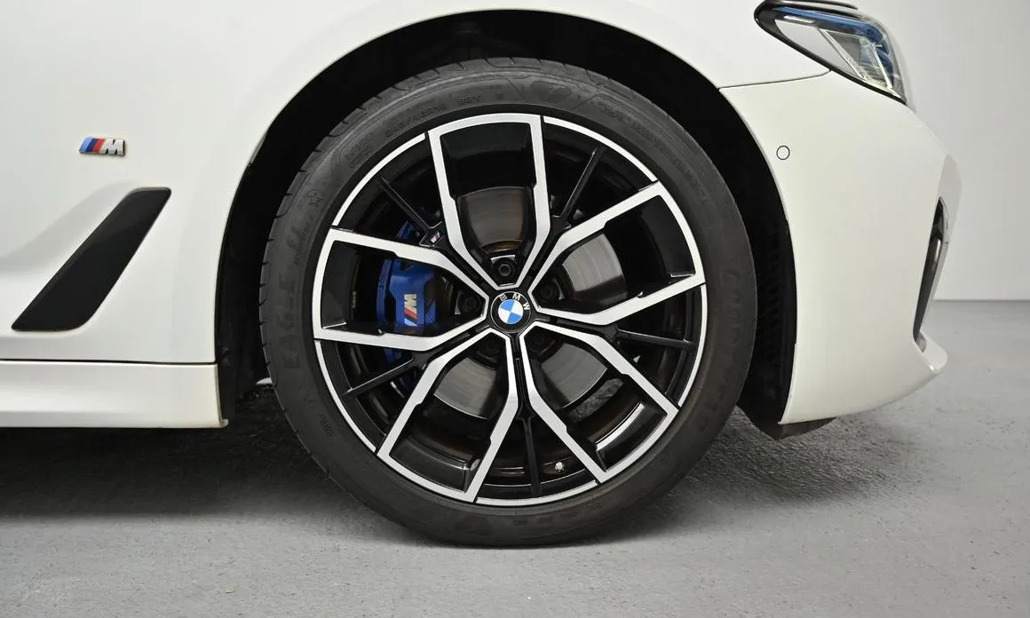 BMW 5-Series 2023 из KR, фото 10