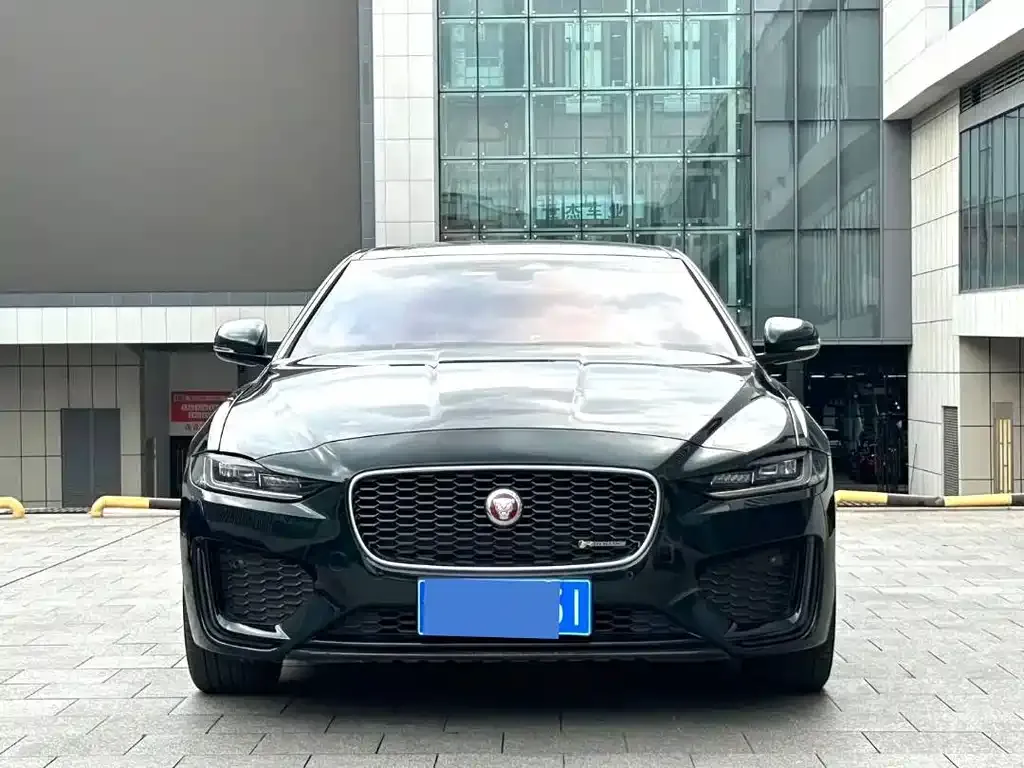 Jaguar XEL — фото 5