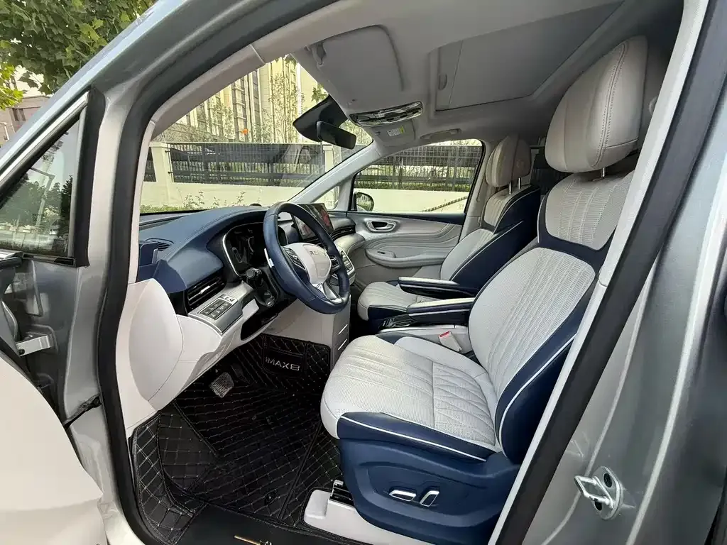 Roewe iMAX8 — фото 7