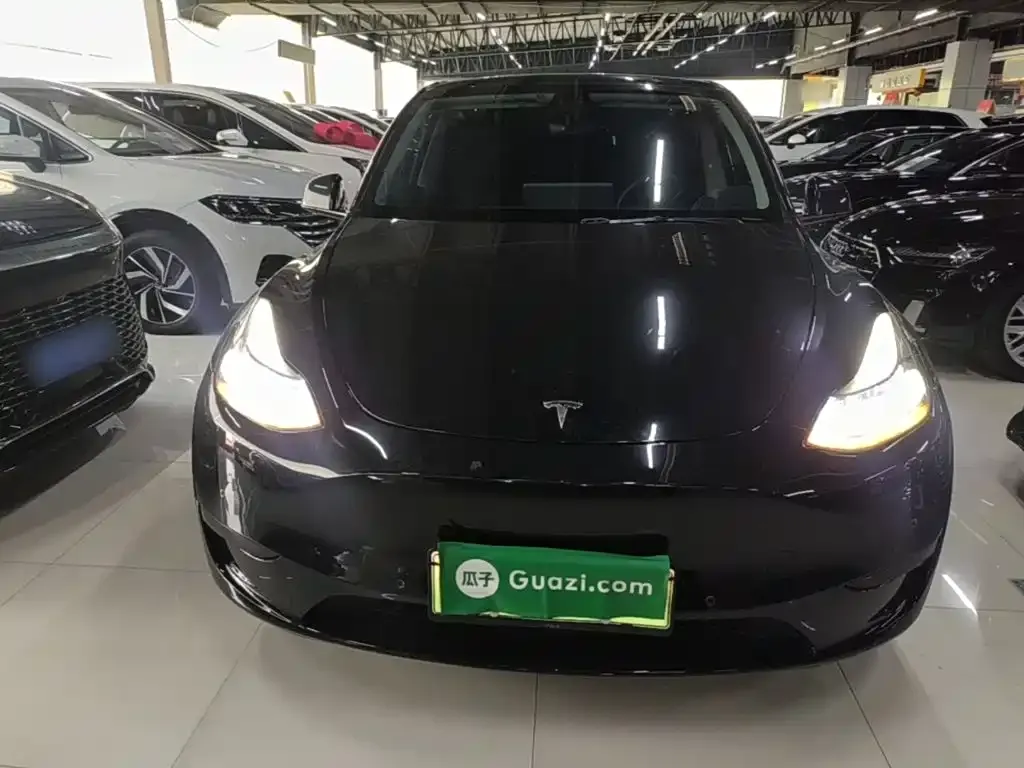 Tesla Model Y — фото 4