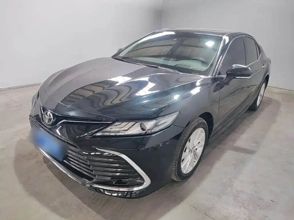Toyota Camry — фото 7