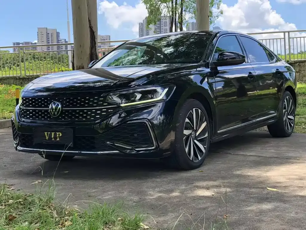 Volkswagen Passat — фото 5