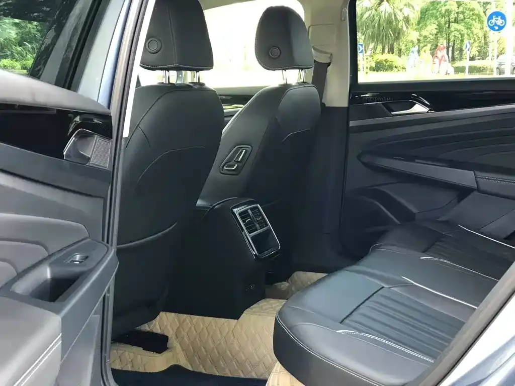 Volkswagen Passat — фото 4