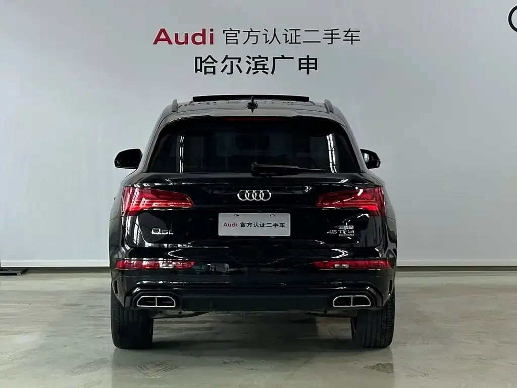 Audi Q5L — фото 6