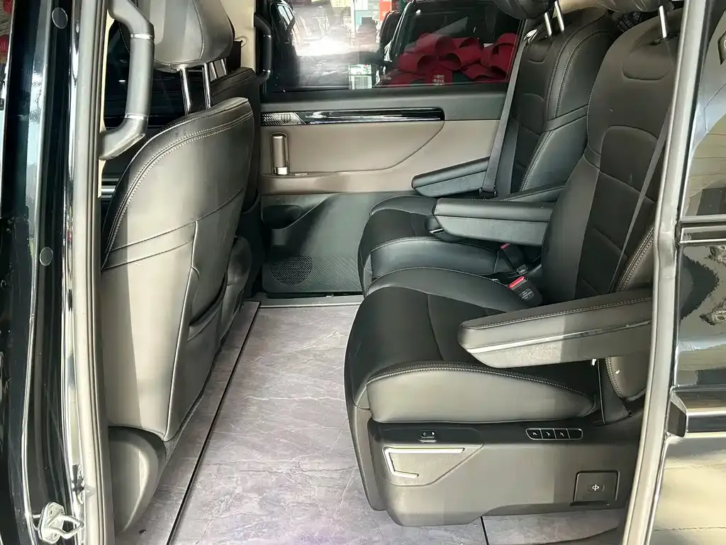 GAC Motor Trumpchi E8 — фото 7
