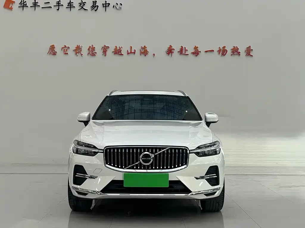 Volvo XC60 — фото 8