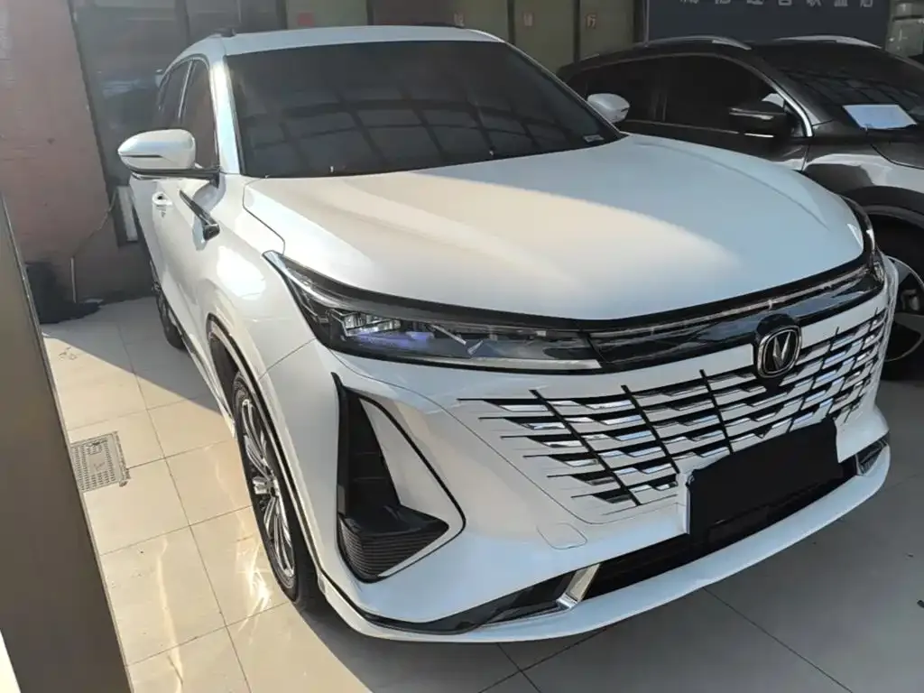 Changan CS75PLUS — фото 3