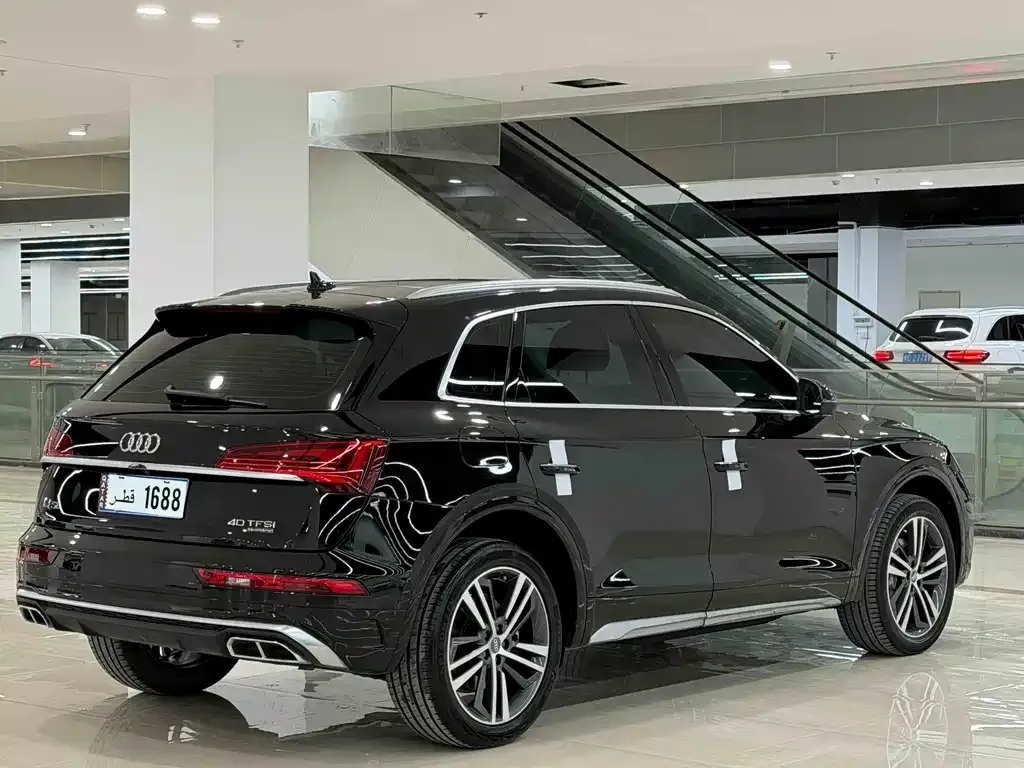Audi Q5L — фото 7