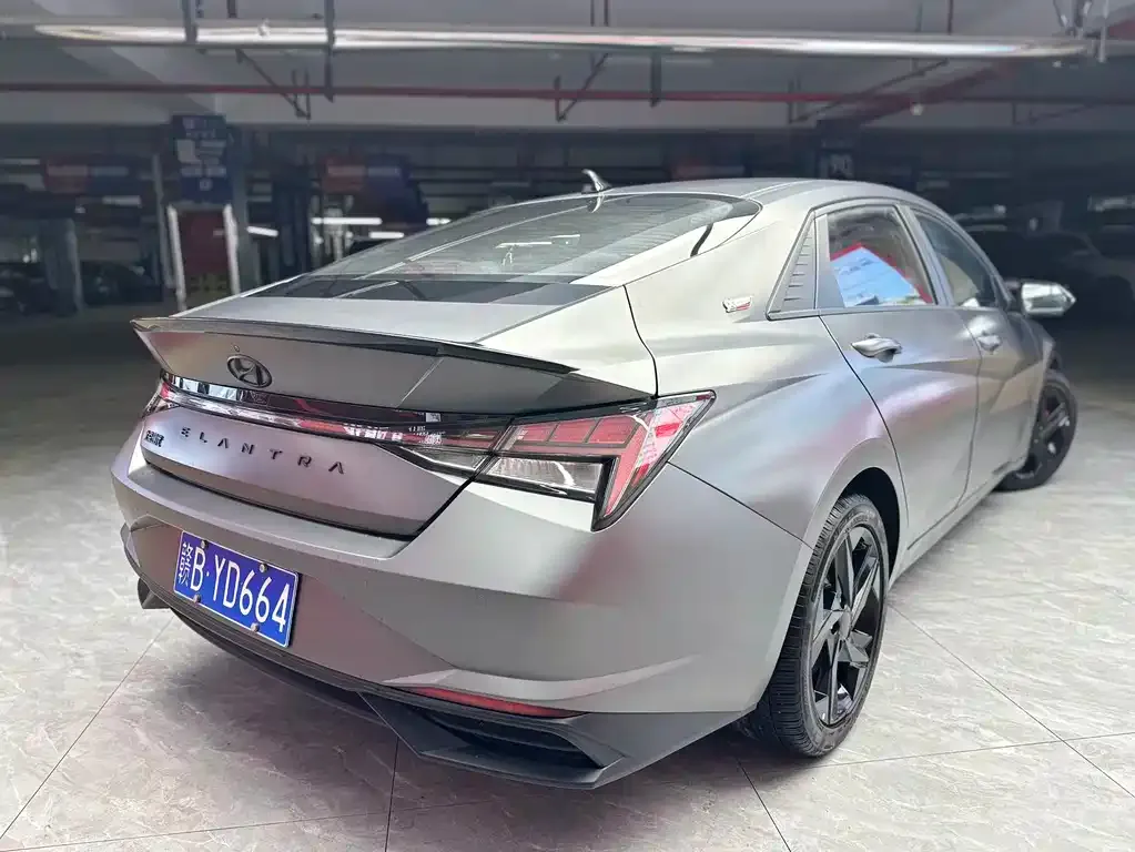 Hyundai Elantra — фото 7