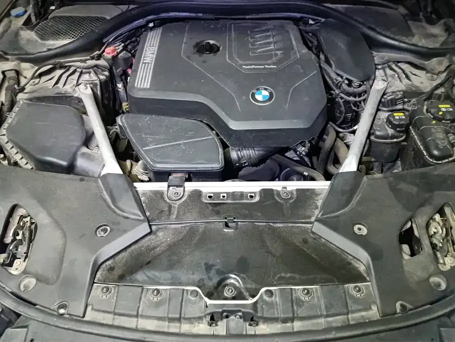 BMW 5 Series — фото 10