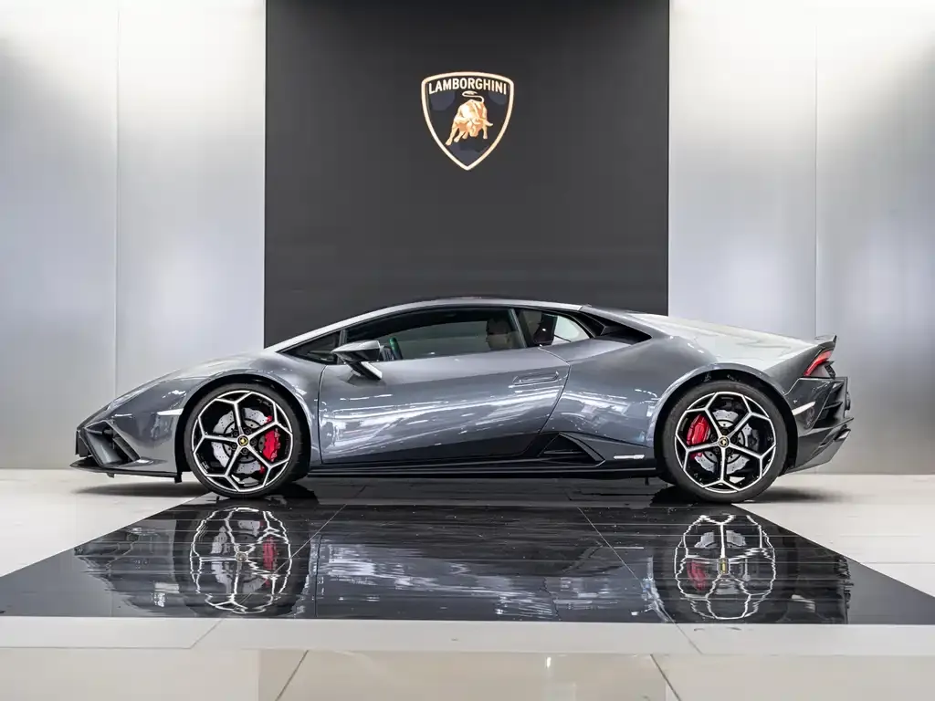 Lamborghini Huracan — фото 10