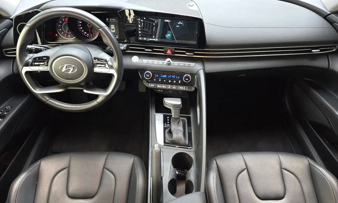 Hyundai AVANTE — фото 8