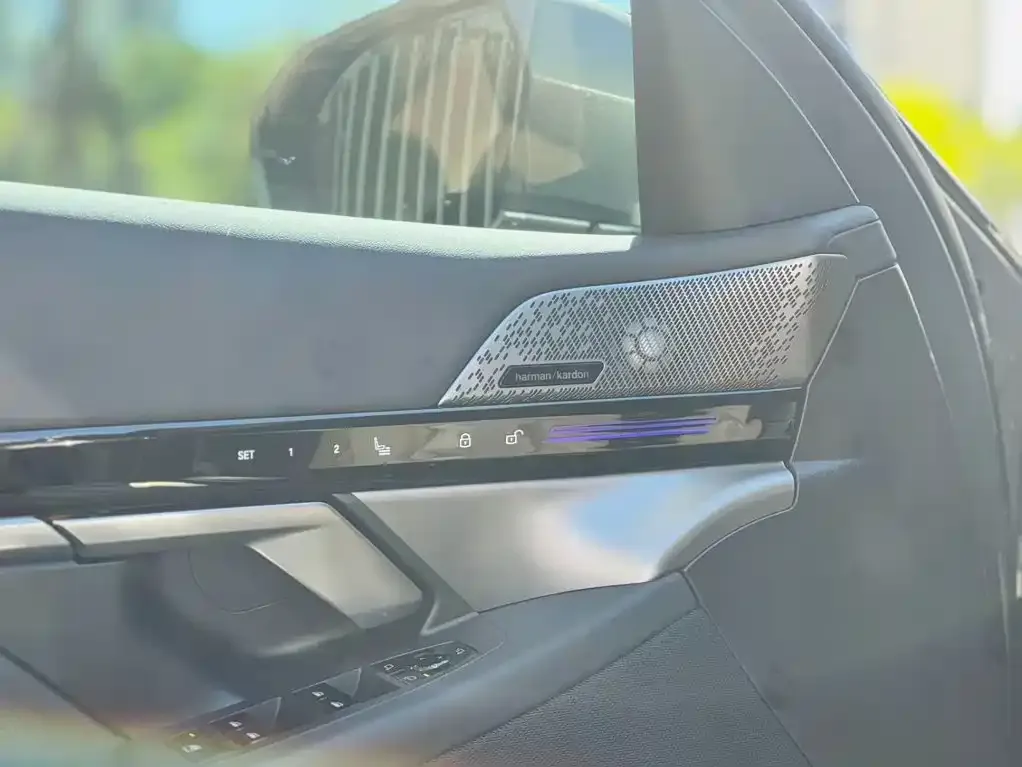 BMW 5 Series — фото 2