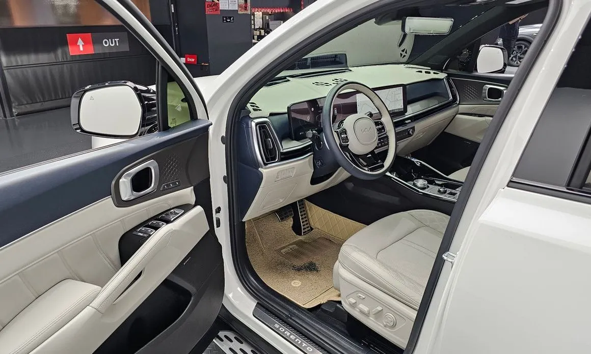 Kia Sorento — фото 7