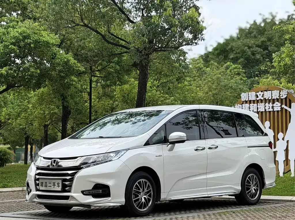 Honda Odyssey — фото 1
