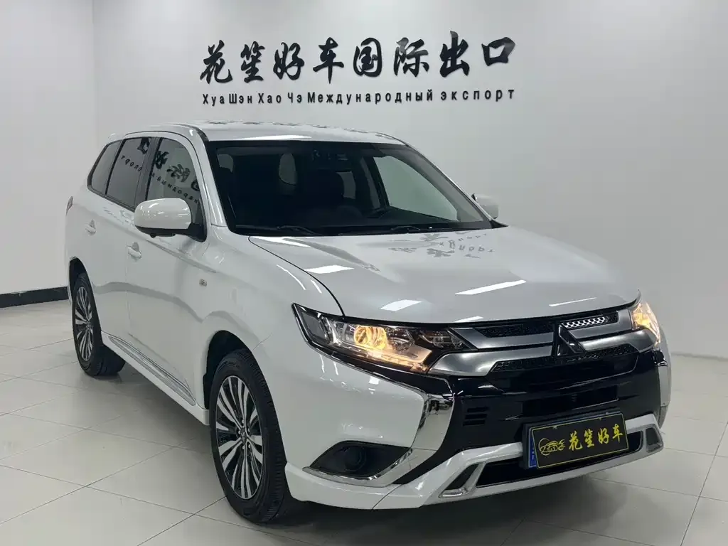 Mitsubishi Outlander 2022 из CN, фото 6