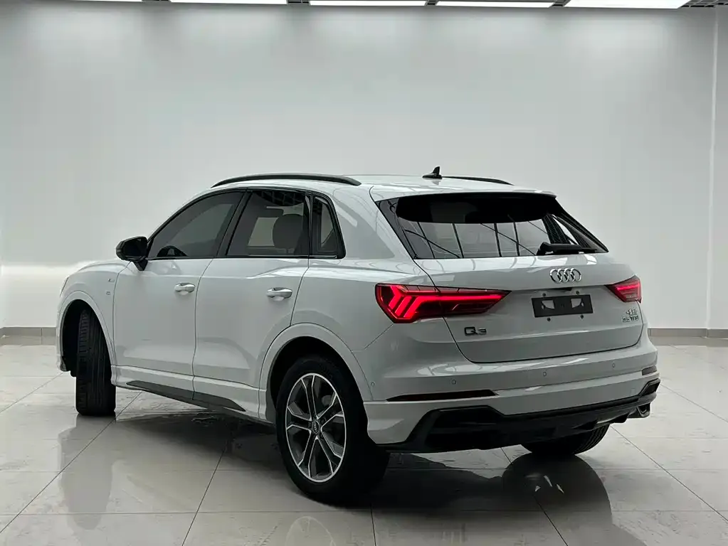 Audi Q3 — фото 4