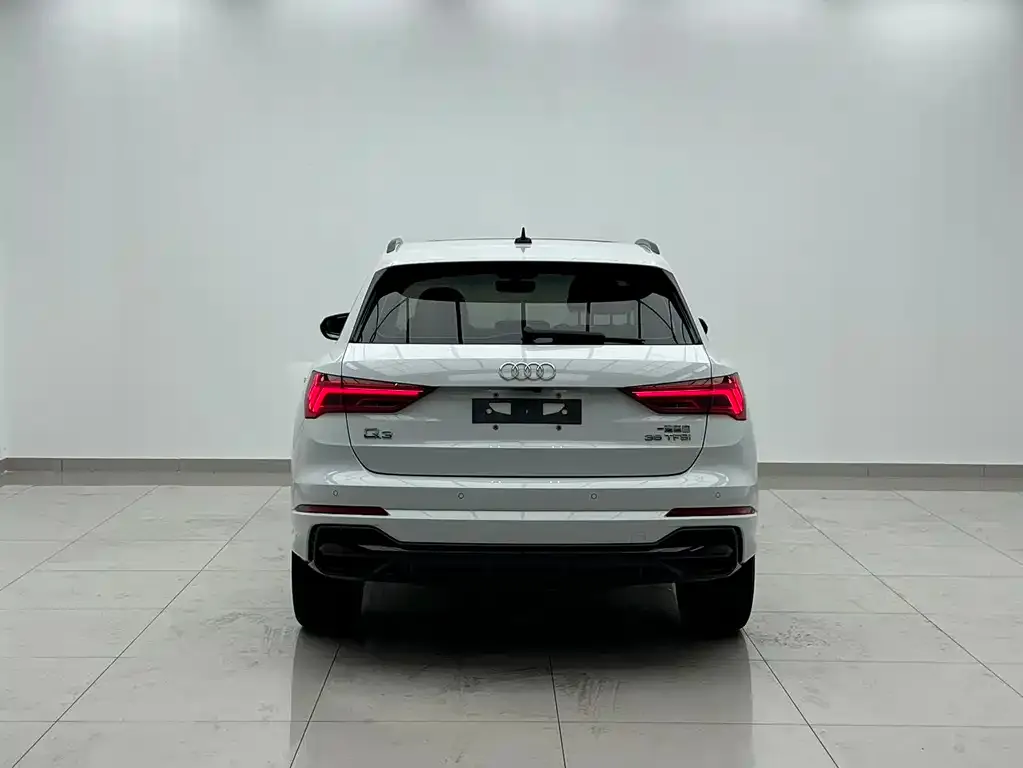 Audi Q3 — фото 6