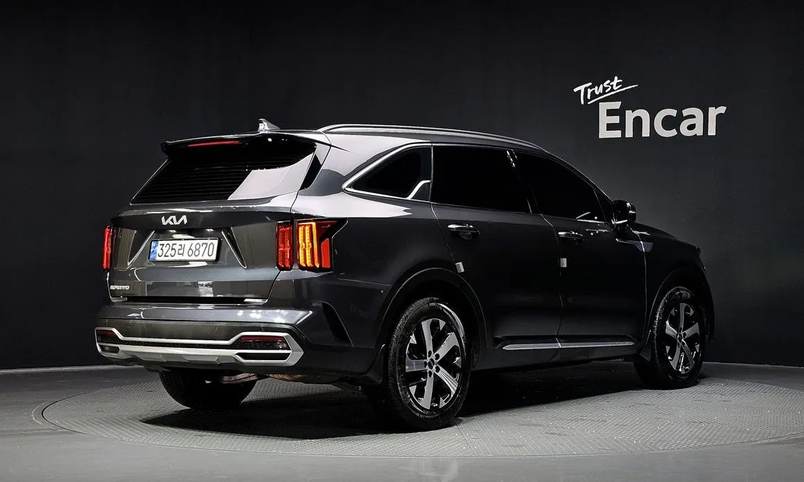 Kia Sorento — фото 8