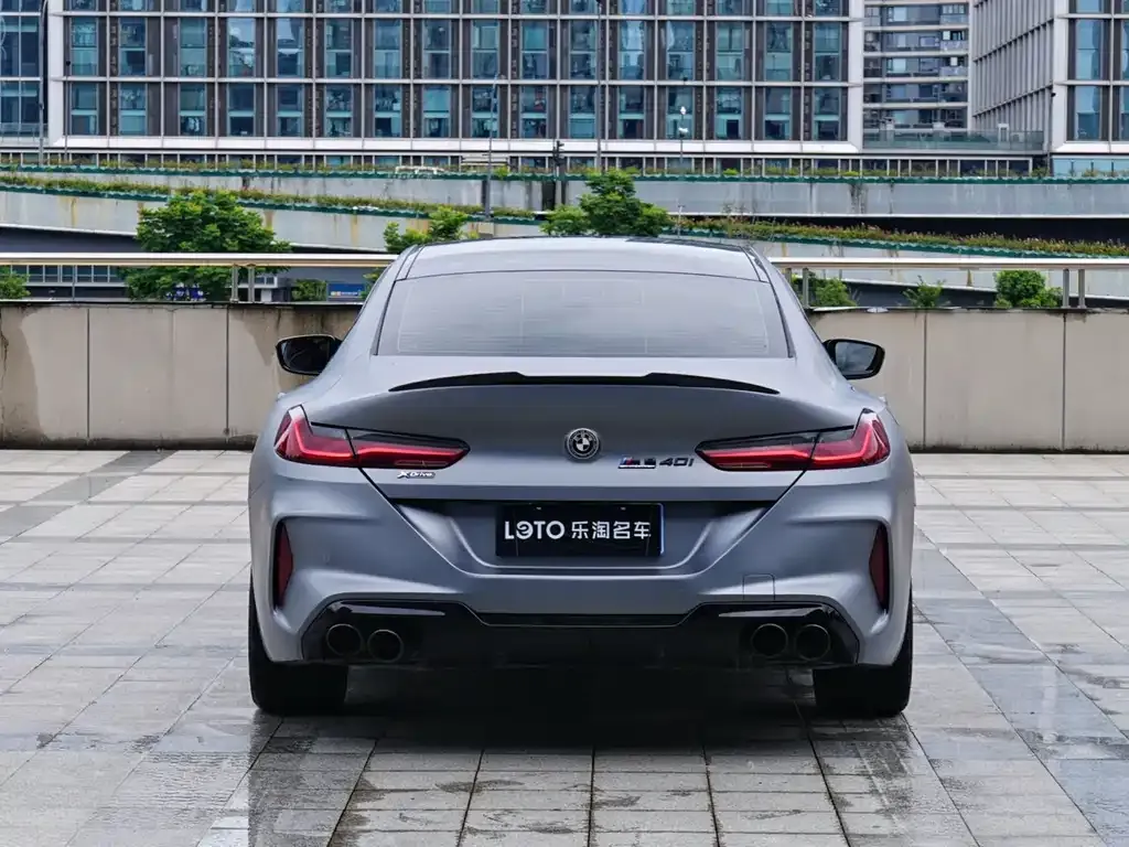 BMW 8 Series — фото 5