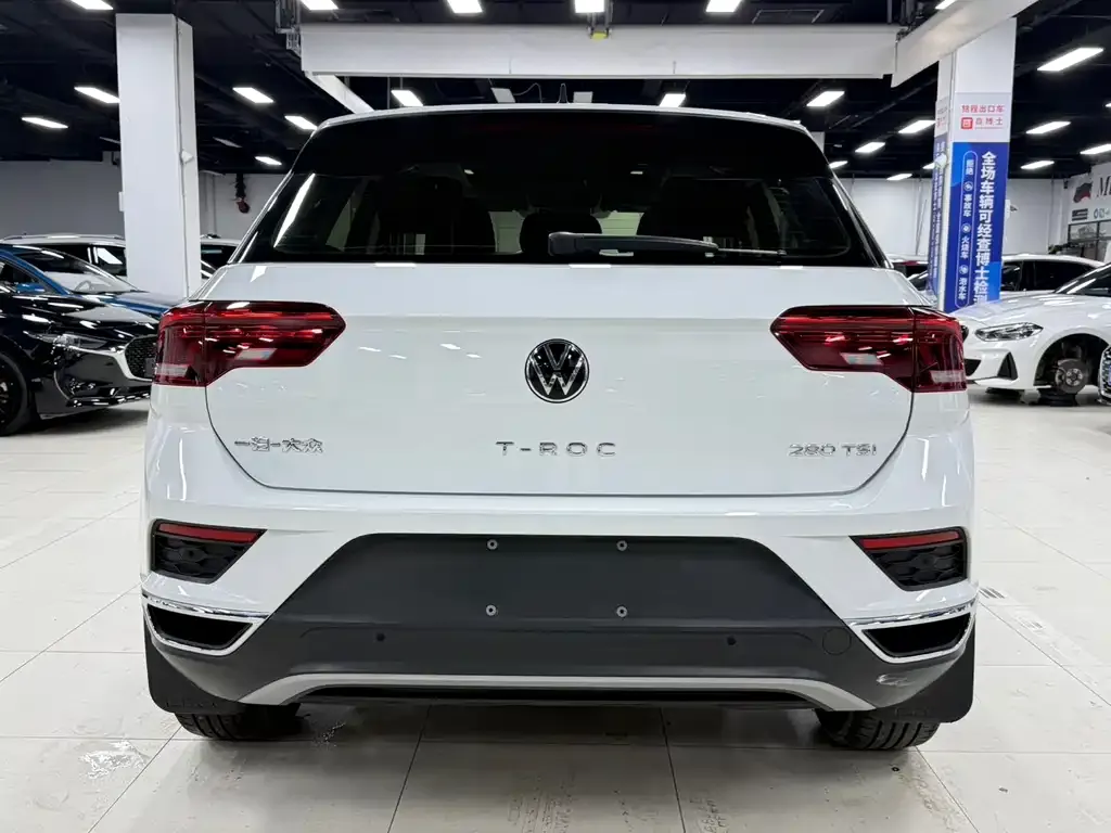 Volkswagen T-Roc — фото 5
