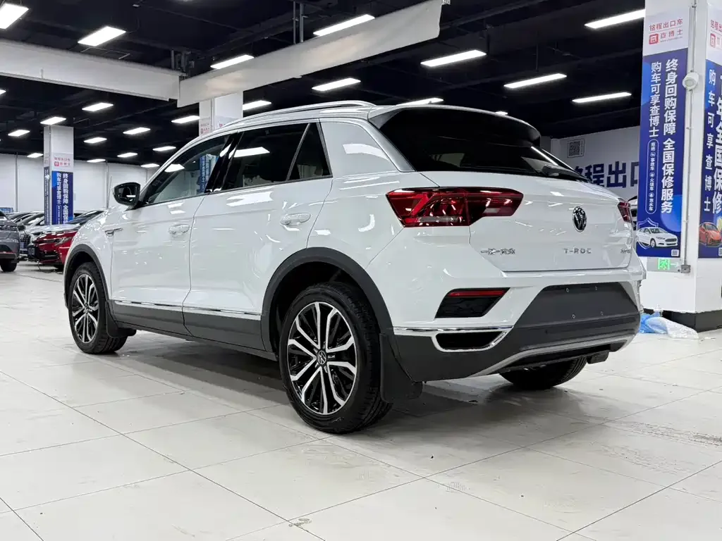 Volkswagen T-Roc — фото 3