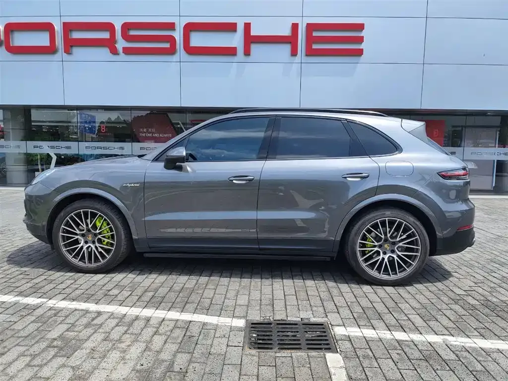 Porsche Cayenne Hybrid 2021 из CN, фото 10
