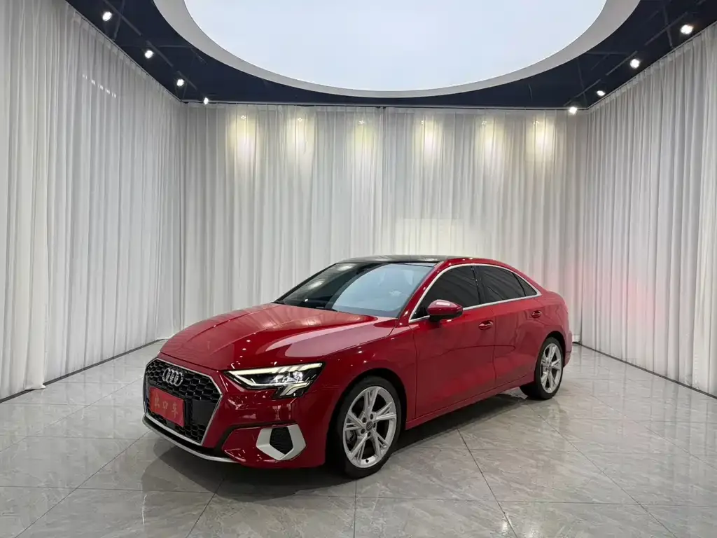 Audi A3 — фото 1