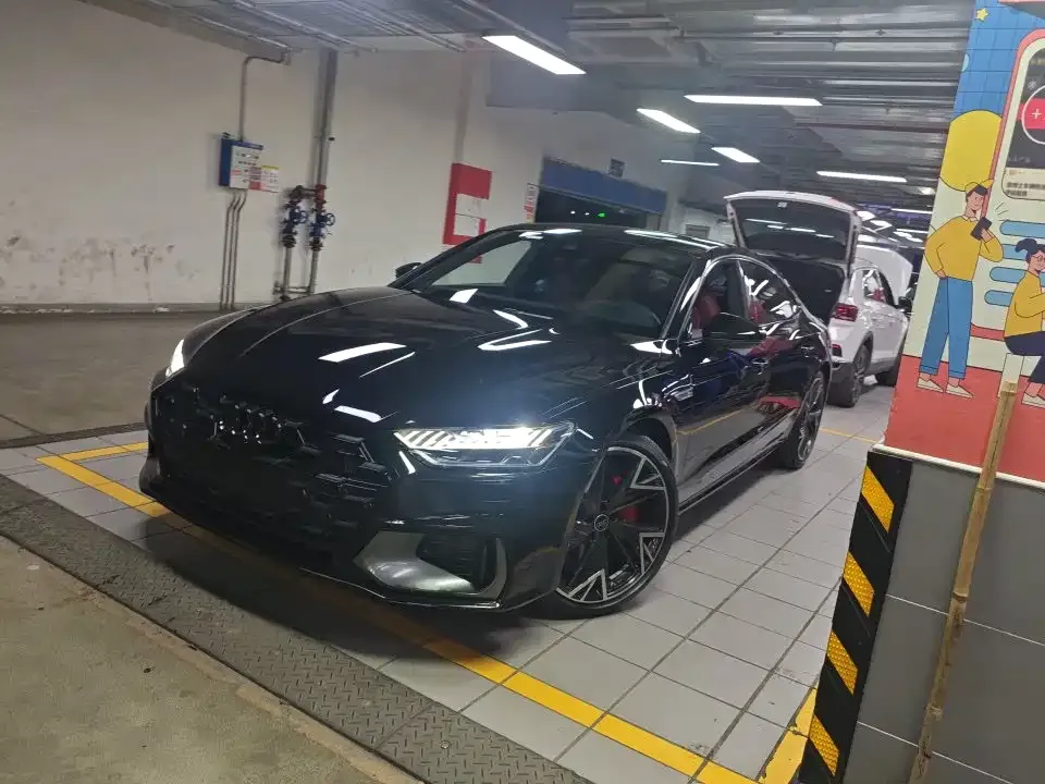 Audi A7L