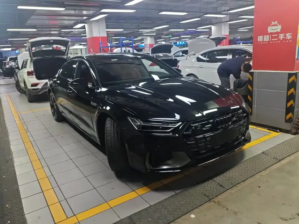 Audi A7L 2024 из CN, фото 8