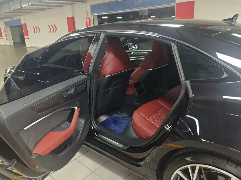 Audi A7L 2024 из CN, фото 4
