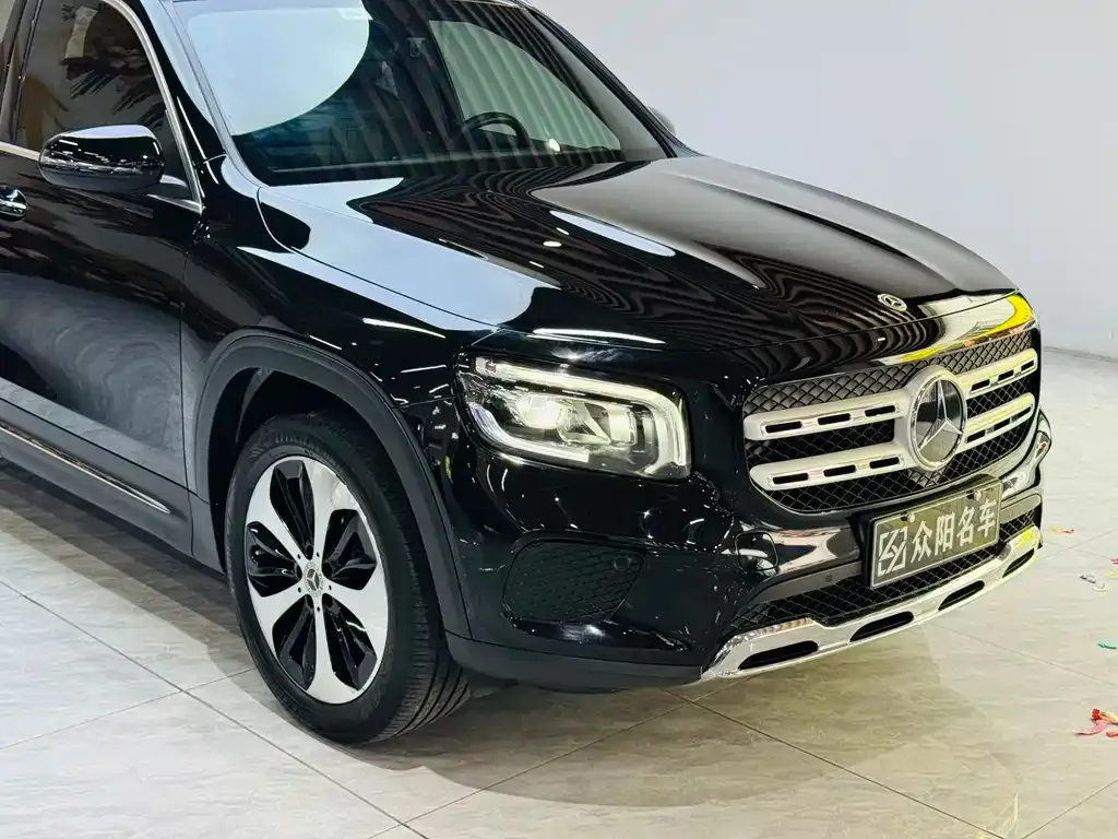 Mercedes-Benz GLB — фото 6