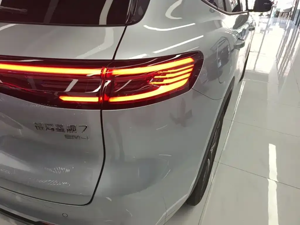 Geely Galaxy Xingjian 7 — фото 3