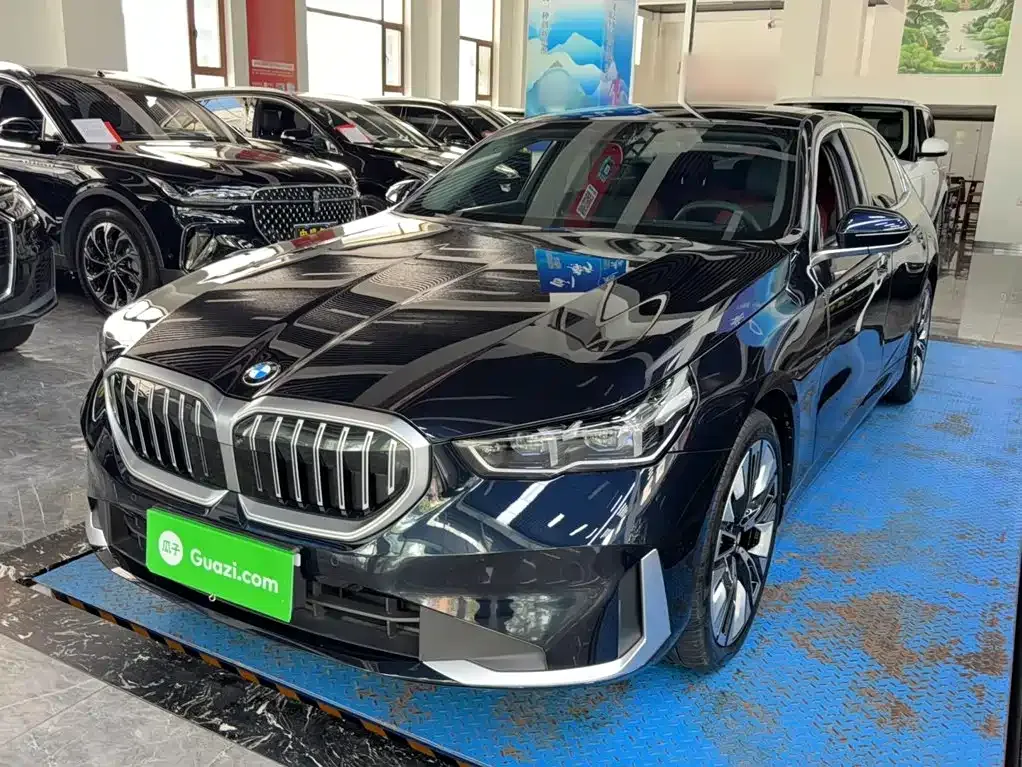BMW 5 Series — фото 10