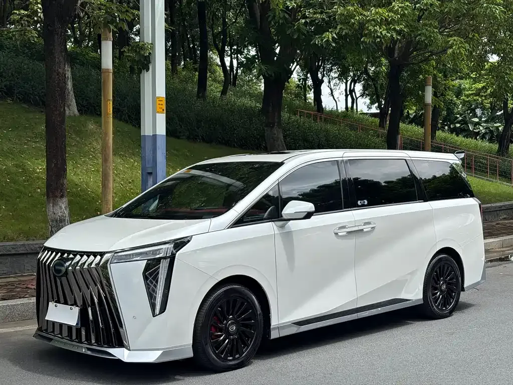 GAC Motor Trumpchi M8 — фото 1