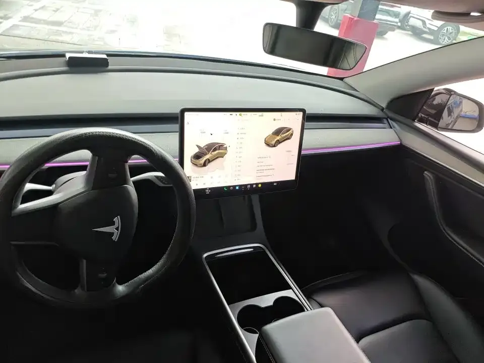 Tesla Model Y — фото 7