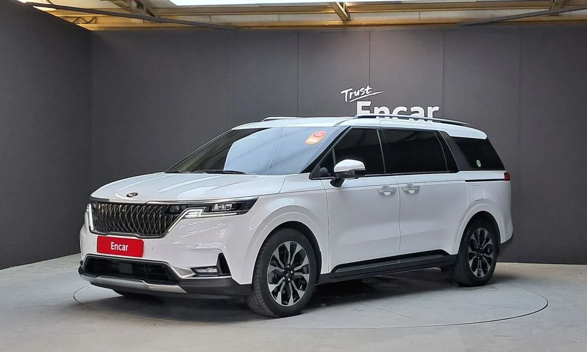 Kia Carnival — фото 1
