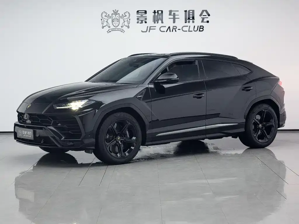 Lamborghini Urus — фото 1