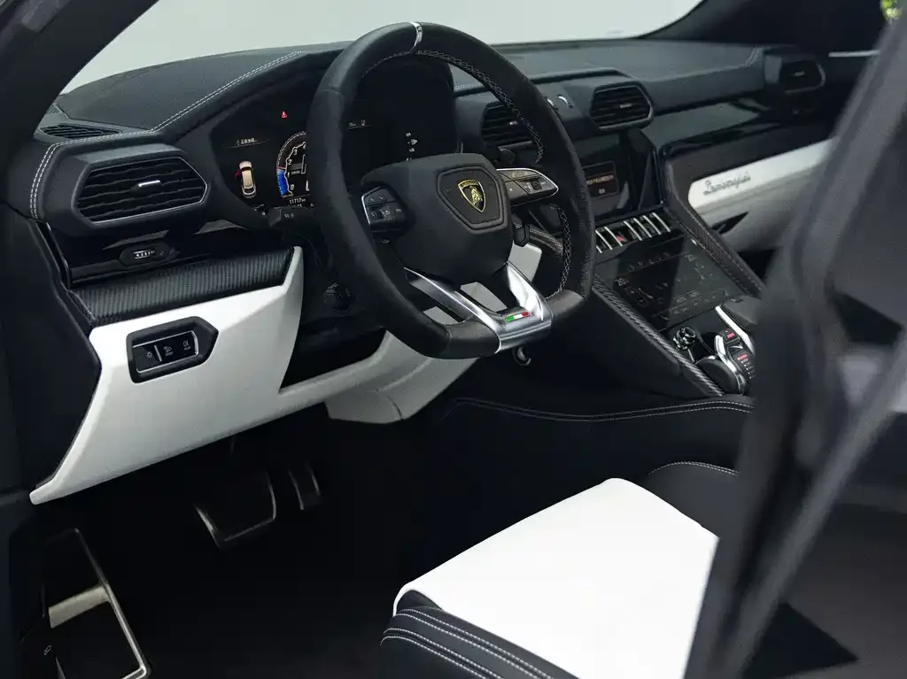 Lamborghini Urus — фото 2