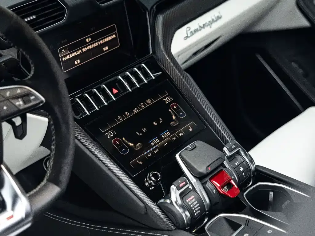 Lamborghini Urus — фото 8