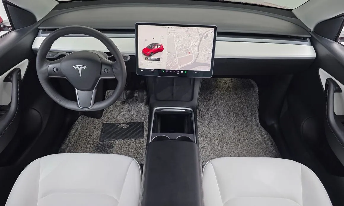 Tesla Model Y — фото 6