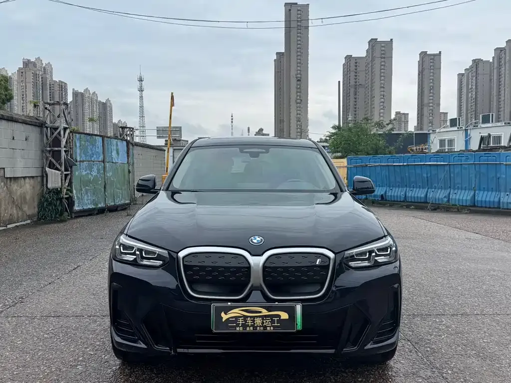 BMW iX3 — фото 2