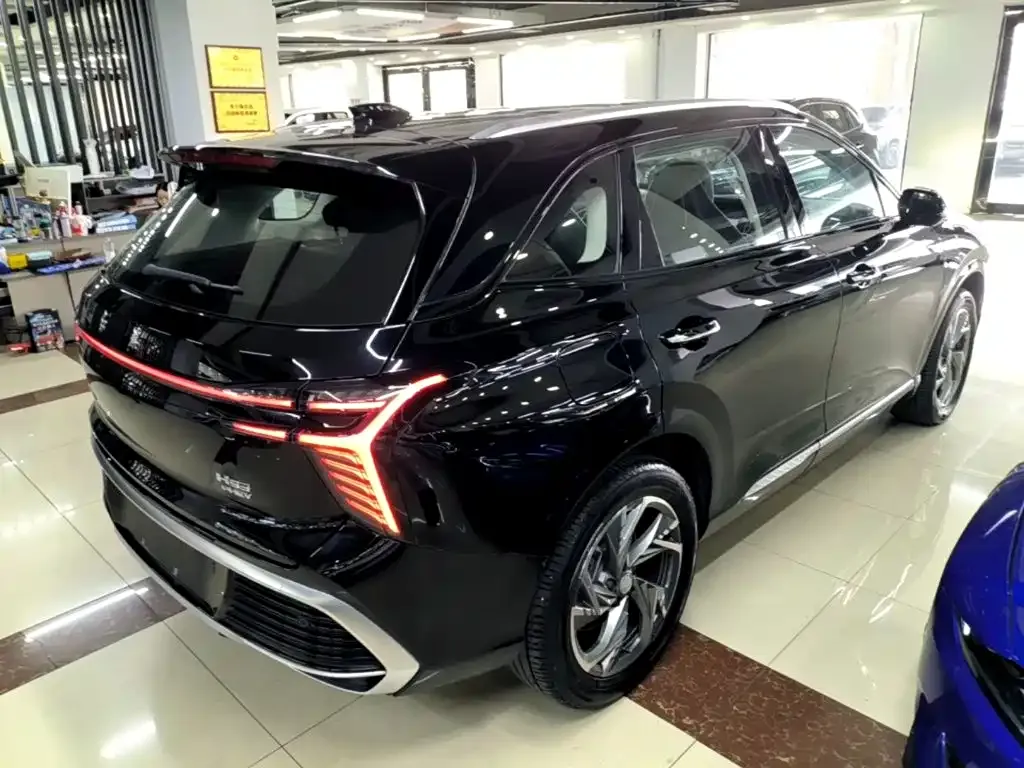 Hongqi HS3 PHEV — фото 3