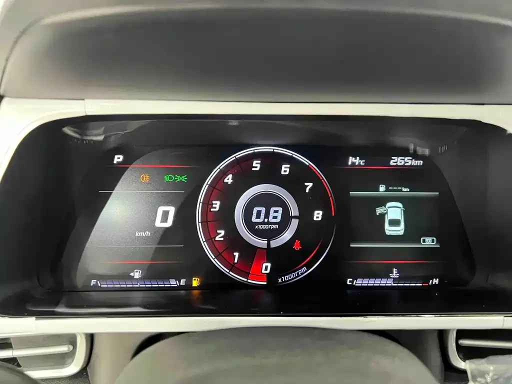 Hyundai Elantra — фото 2