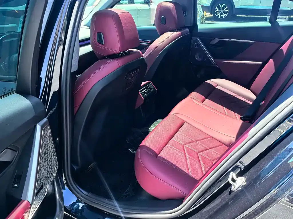 BMW 5 Series (Import) 2024 из CN, фото 7